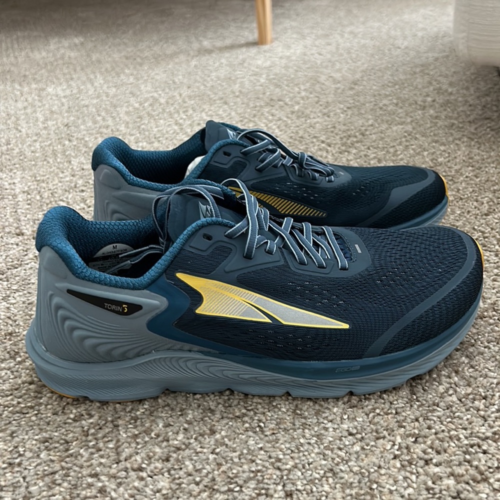 Altra Running Shoes | Torin 5
